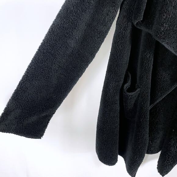 hugs by Soft Surroundings Hug Me Cardigan Sweater Black Fleece Open Pocket Sz M - Picture 3 of 6